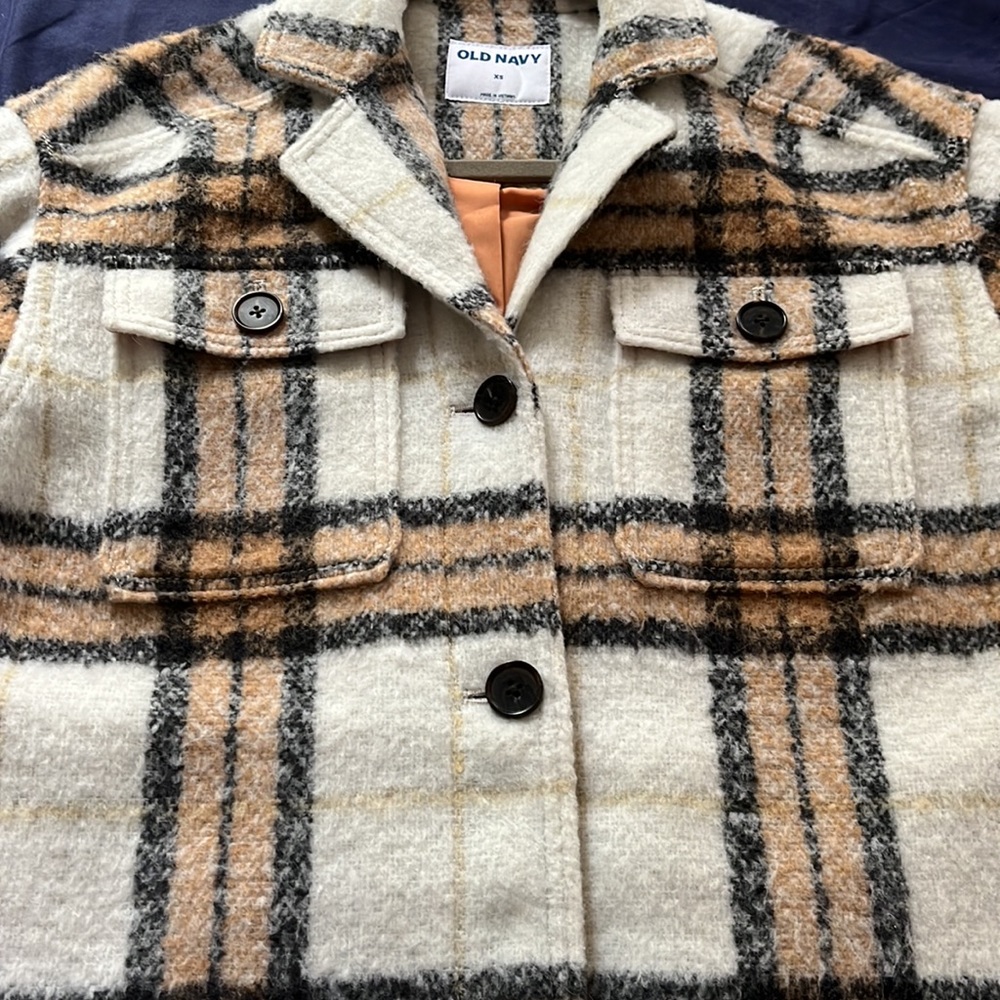 Old Navy Fall Shacket - Picture 3 of 4